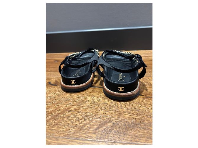 Sandali con catena in pelle nera Chanel Nero - vista 5