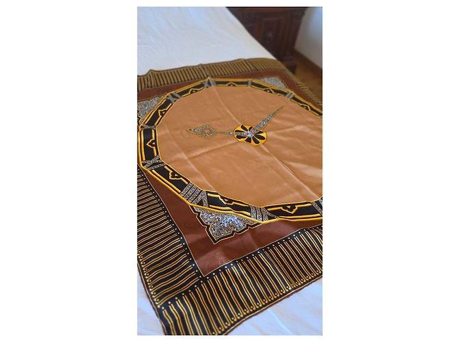 Foulard in seta Cartier Must de Cartier - Marrone e Beige D'oro - vista 3