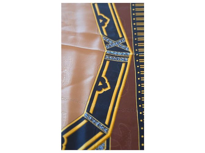 Foulard in seta Cartier Must de Cartier - Marrone e Beige D'oro - vista 6