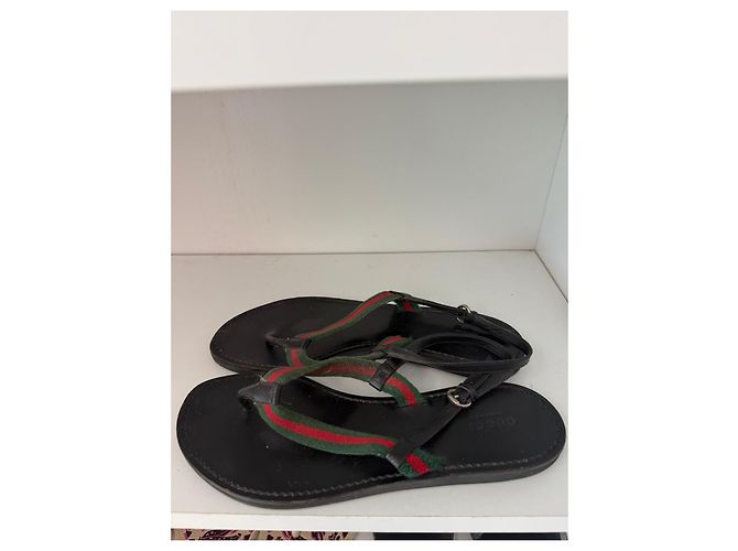 Sandali thong Gucci in pelle nera con dettaglio Web Nero Rosso Verde - vista 4