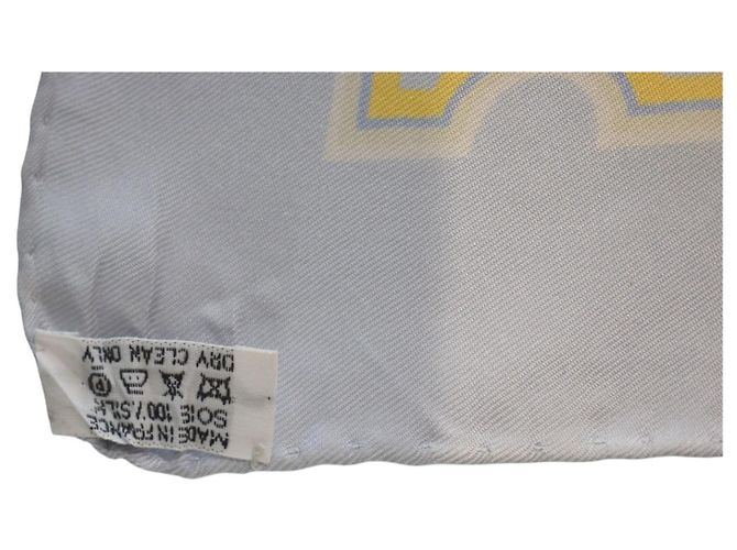 Hermès HERMES Paris Les Amoureux De Paris Gavroche Einstecktuch aus Seidentwill 45cm Blau Beige Gelb Hellblau - Ansicht 8