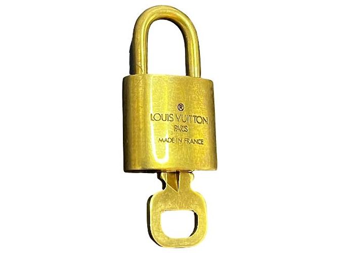 Louis Vuitton Vorhängeschloss und Schlüssel Logo Metal medium Golden - Ansicht 2