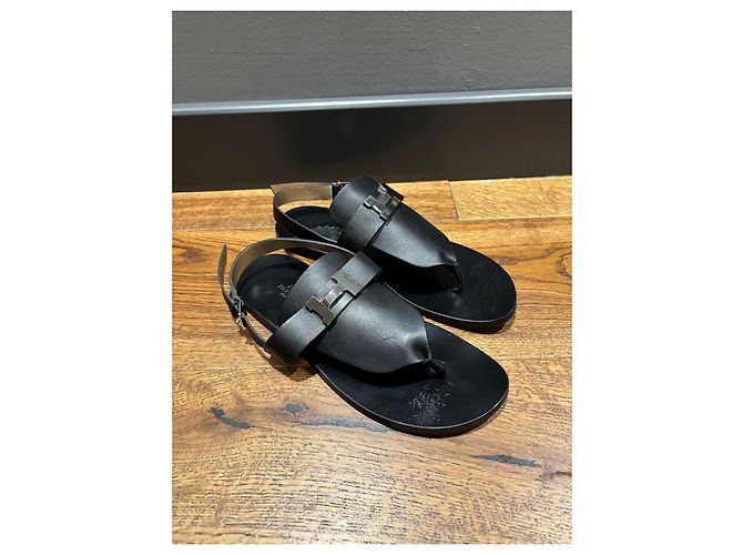 Hermès Sandali thong in pelle nera con logo H Hermes Nero - vista 2