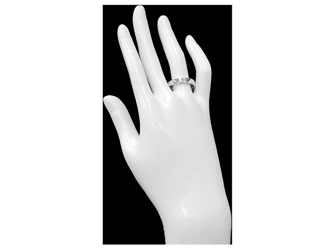 Harry Winston Three-Stone Ring aus Platin - Ansicht 5