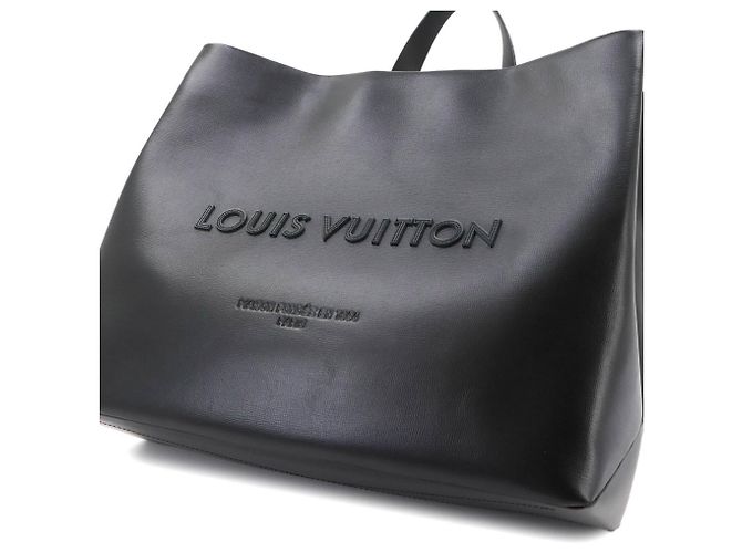 Louis Vuitton Shopper Tote MM in Black Leather - view 8