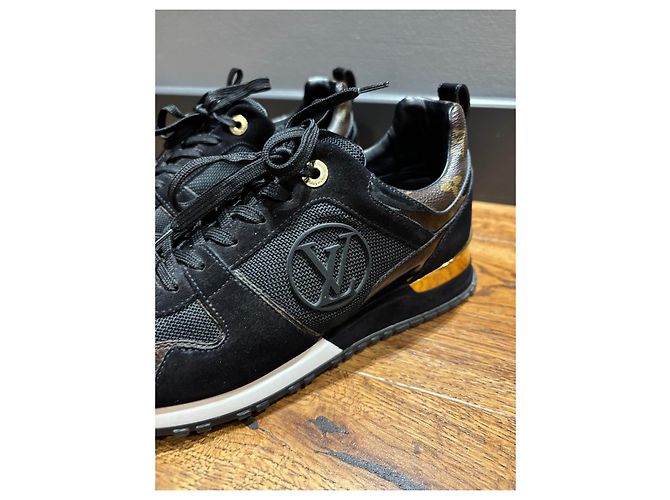 Sneakers Louis Vuitton Run Away Marrone Nero - vista 2