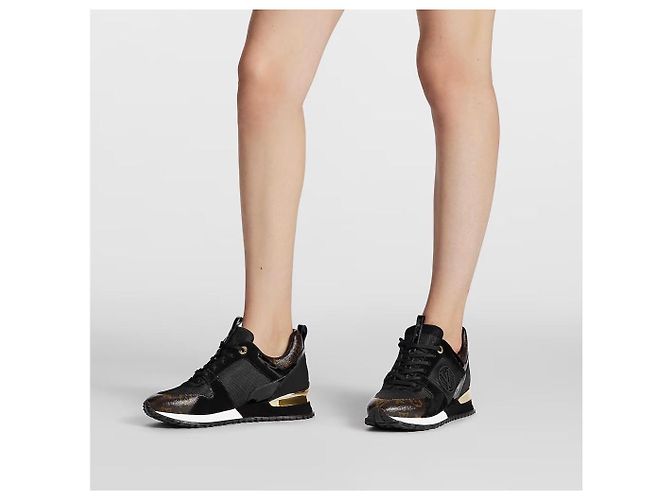 Sneakers Louis Vuitton Run Away Marrone Nero - vista 5