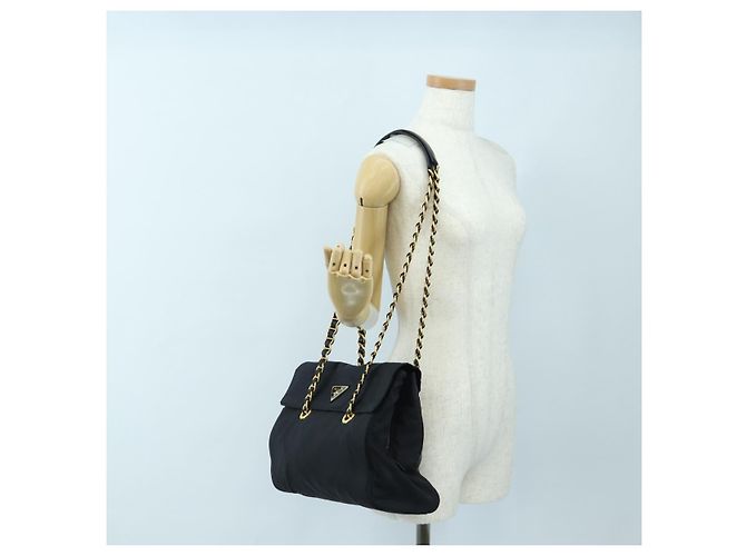 Borsa a tracolla con catena PRADA Nylon Nero Oro Auth 199857V D'oro - vista 27