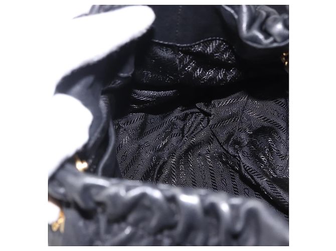 Borsa a tracolla PRADA in pelle nera e oro Auth am12560V Nero D'oro - vista 22