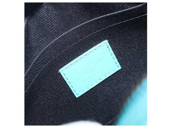 LOUIS VUITTON Mini Soft Trunk cuir Taurillon Blue Black M11673 Auth 199184SAM Noir Turquoise - vue 20