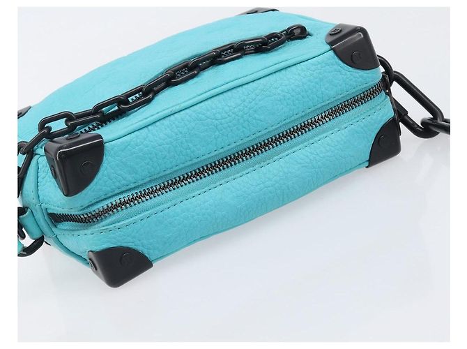LOUIS VUITTON Mini Soft Trunk cuir Taurillon Blue Black M11673 Auth 199184SAM Noir Turquoise - vue 6