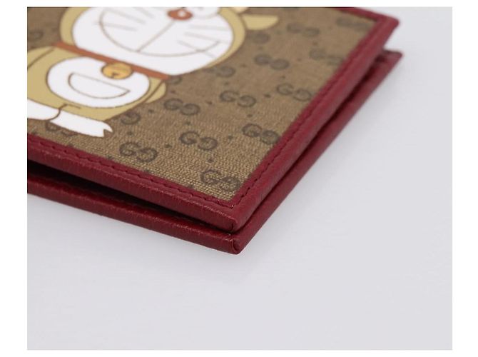 GUCCI x Doraemon Cartera Cow Doraemon Micro GG PVC Beige 654498 Auth 167547SAM Roja - vista 7