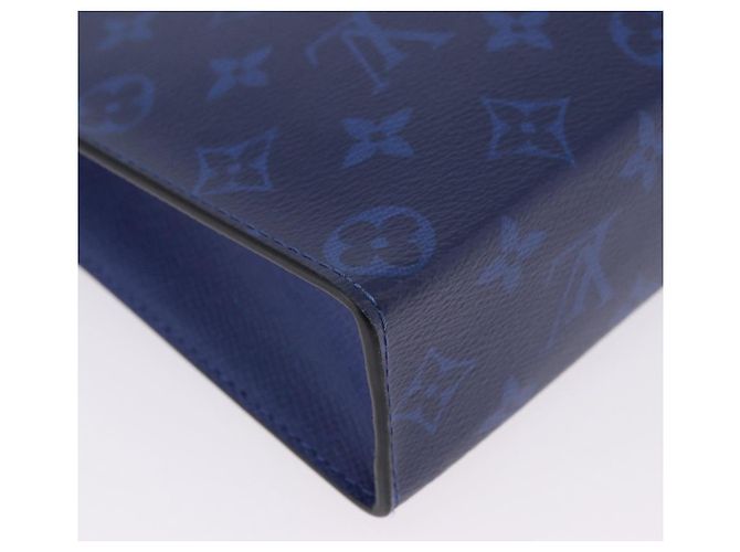 Borsa LOUIS VUITTON Tiger Lama Pochette Voyager MM Cobalt Blue M30423 Auth 199872M - vista 15
