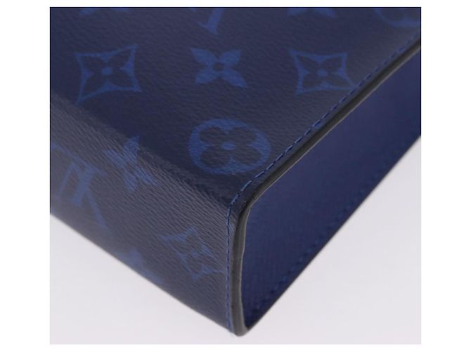 Borsa LOUIS VUITTON Tiger Lama Pochette Voyager MM Cobalt Blue M30423 Auth 199872M - vista 16