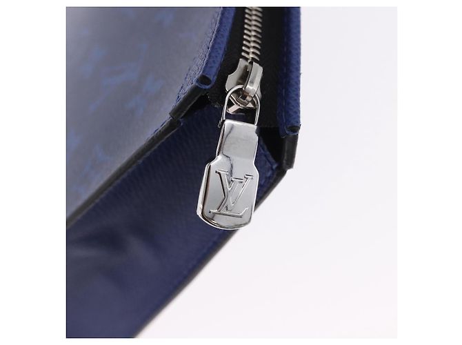 Borsa LOUIS VUITTON Tiger Lama Pochette Voyager MM Cobalt Blue M30423 Auth 199872M - vista 8