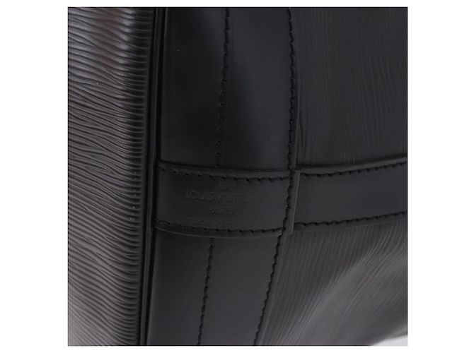 Borsa a tracolla LOUIS VUITTON Epi Petit Noe Nera M44102 LV Auth 200543V Nero - vista 18