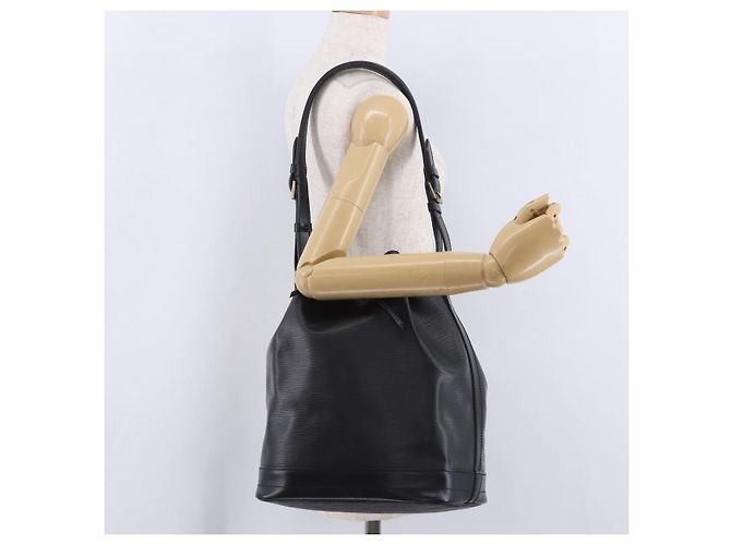 Borsa a tracolla LOUIS VUITTON Epi Petit Noe Nera M44102 LV Auth 200543V Nero - vista 21