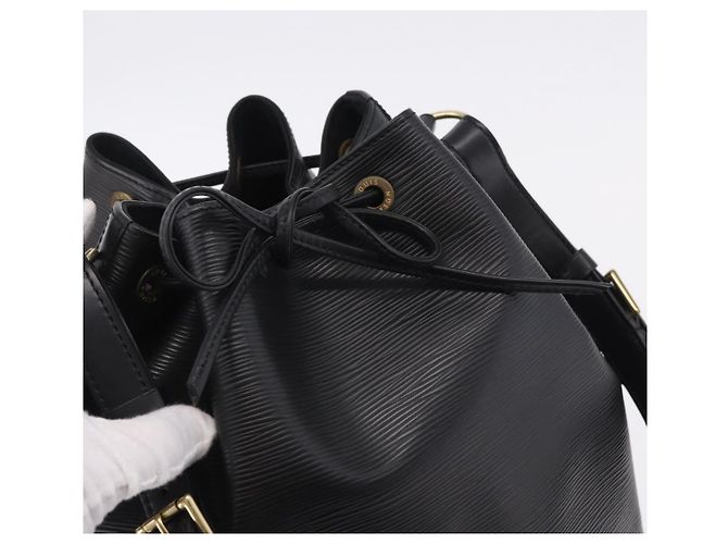 Borsa a tracolla LOUIS VUITTON Epi Petit Noe Nera M44102 LV Auth 200543V Nero - vista 9