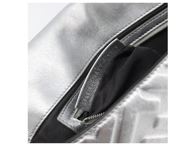 Borsa a spalla FENDI Zucca Mamma Baguette in pelle argento 8BR600 Auth yk20852SAM Prata - vista 11