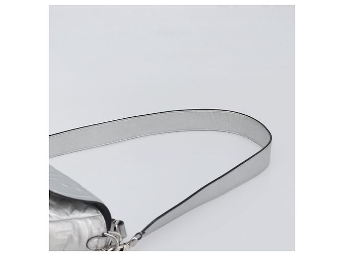 Borsa a spalla FENDI Zucca Mamma Baguette in pelle argento 8BR600 Auth yk20852SAM Prata - vista 15