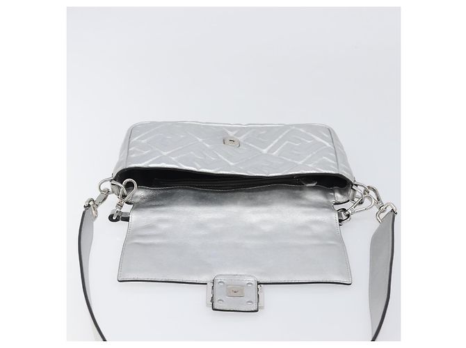 Borsa a spalla FENDI Zucca Mamma Baguette in pelle argento 8BR600 Auth yk20852SAM Prata - vista 21