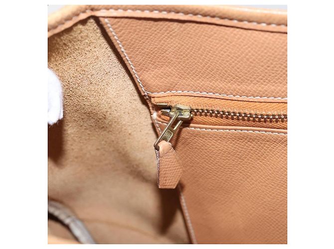 Hermès Borsa a tracolla HERMES Trim 38 in pelle Beige Gold Auth 199943A D'oro - vista 17