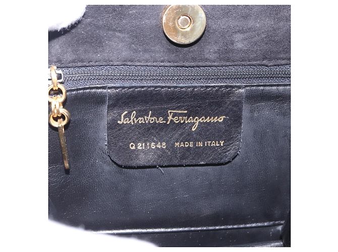 Borsa Salvatore Ferragamo in camoscio nero e oro Auth SW2667V - vista 11