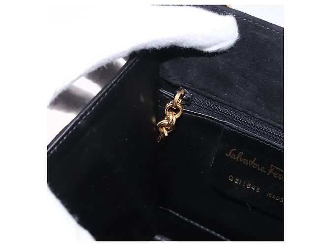 Borsa Salvatore Ferragamo in camoscio nero e oro Auth SW2667V - vista 19
