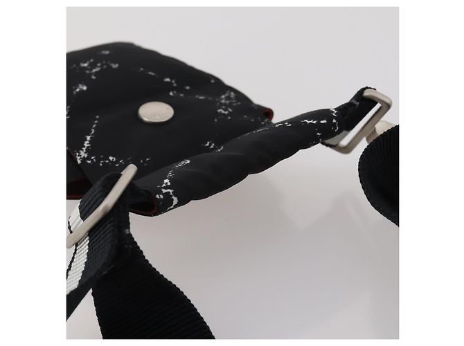 Borsello da vita CHANEL Travel Line in nylon nero e argento CC Auth 198646A - vista 6
