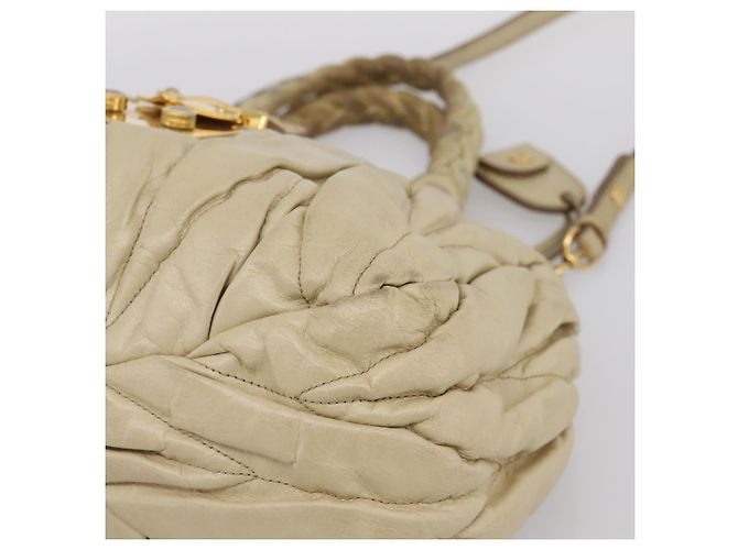 Borsa a mano Miu Miu in pelle 2way Beige Tono Oro Auth 167578A - vista 17
