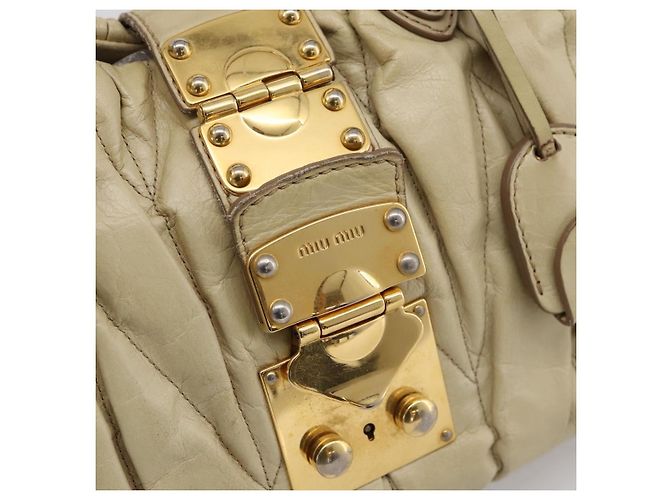 Borsa a mano Miu Miu in pelle 2way Beige Tono Oro Auth 167578A - vista 22