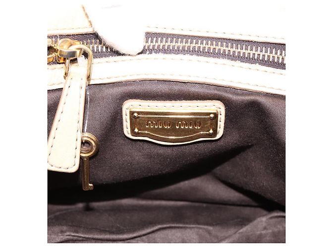 Borsa a mano Miu Miu in pelle 2way Beige Tono Oro Auth 167578A - vista 23