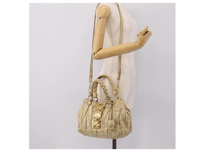 Borsa a mano Miu Miu in pelle 2way Beige Tono Oro Auth 167578A - vista 28