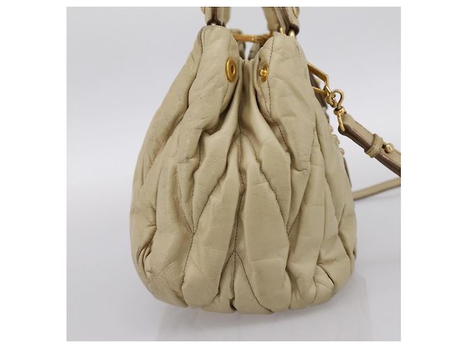 Borsa a mano Miu Miu in pelle 2way Beige Tono Oro Auth 167578A - vista 3