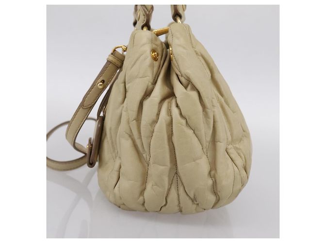 Borsa a mano Miu Miu in pelle 2way Beige Tono Oro Auth 167578A - vista 4