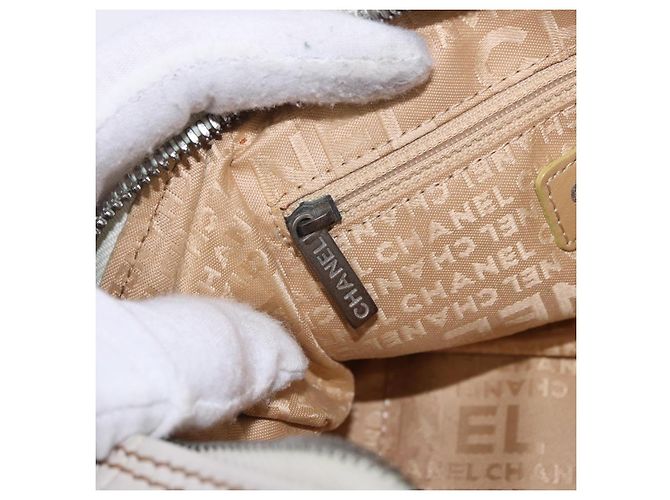 Borsa a mano CHANEL in pelle bianca e argento CC Auth 200073V Bianco - vista 20
