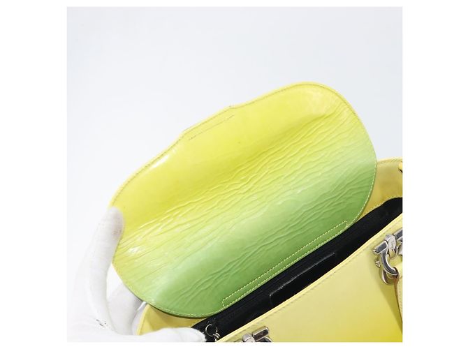 Borsa Salvatore Ferragamo Gancini in pelle 2way Giallo Argento Auth 196351 - vista 10