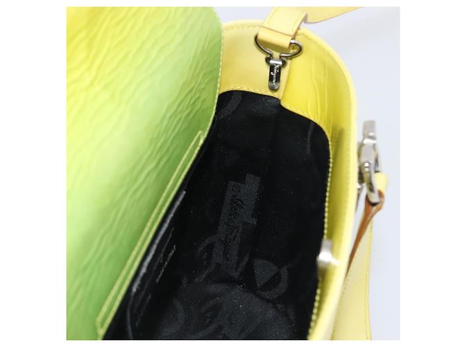 Borsa Salvatore Ferragamo Gancini in pelle 2way Giallo Argento Auth 196351 - vista 21