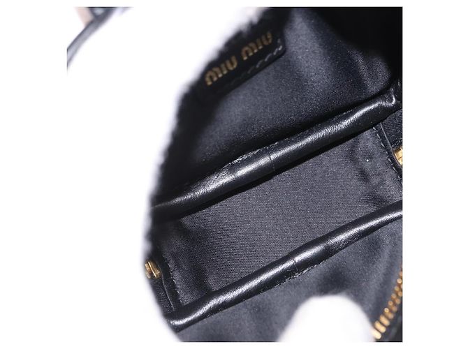 Pouch Miu Miu Beau in pelle nera e oro Auth 202103M Nero D'oro - vista 11