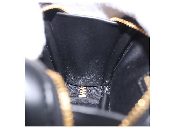 Pouch Miu Miu Beau in pelle nera e oro Auth 202103M Nero D'oro - vista 19