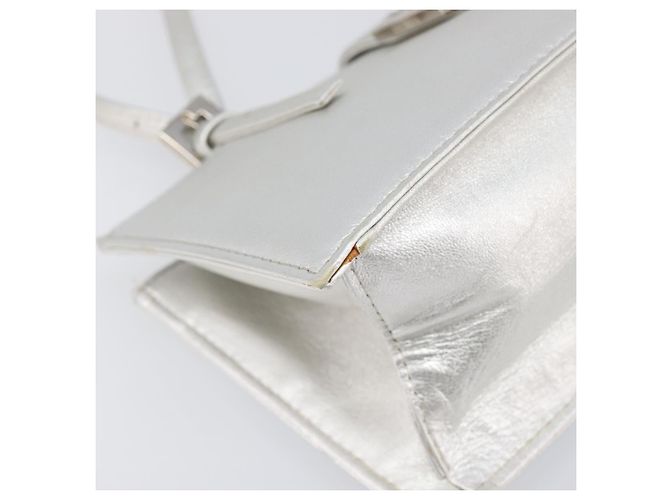Borsa a mano FENDI Mamma Baguette in pelle argento Auth 199212SAV - vista 14