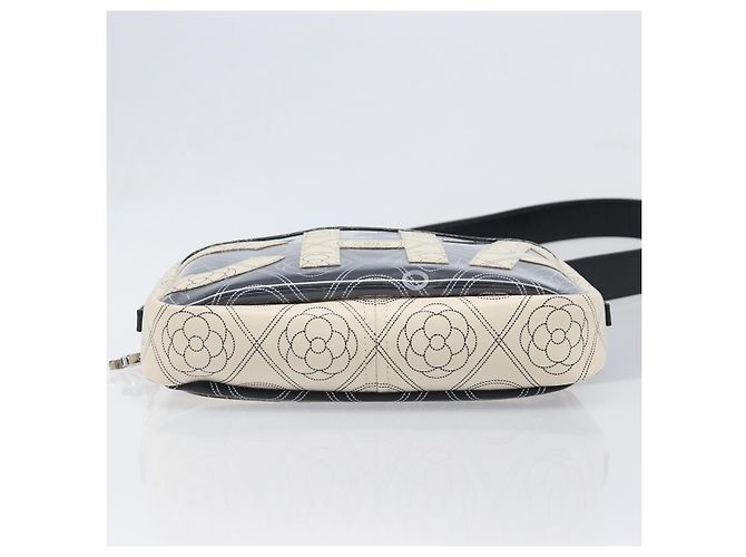 Borsa a tracolla CHANEL COCO Mark Camelia PVC Pelle Nero Bianco CC Auth 200139SAM - vista 5