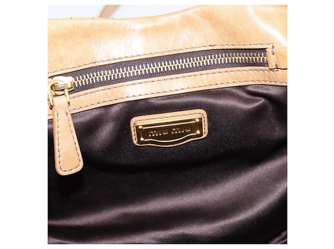 Sac à main Miu Miu Vitellolux Matelassé en cuir 2 voies Marron Ton Or Auth 202111V - vue 19
