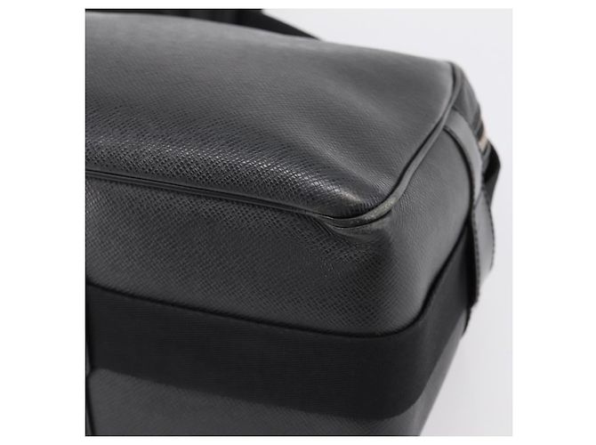 Borsa a tracolla LOUIS VUITTON Taiga Reporter PM Ardoise M30152 LV Auth ka6020 Grigio - vista 16