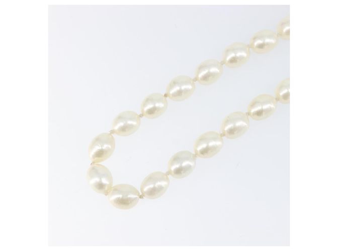 Collar de perlas CHANEL metal Gold White CC Auth bs37053V Blanco Dorado - vista 11