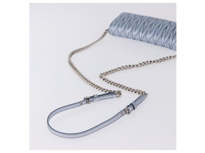 Sac à épaule portefeuille Miu Miu Matelassé en cuir bleu clair argenté Auth 200112M - vue 8