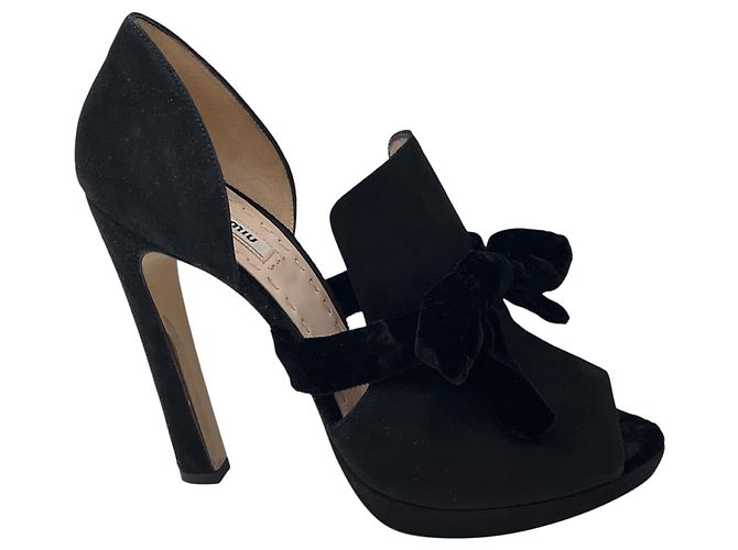 Tacchi Miu Miu in camoscio nero open toe con fiocco in velluto - vista 2