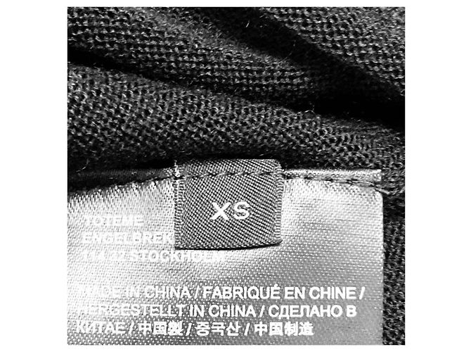 Totême Toteme Rollkragenpullover in Schwarz mit Schlitzärmeln - Ansicht 5
