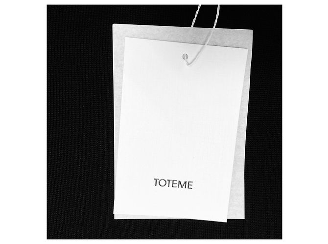 Totême Toteme Rollkragenpullover in Schwarz mit Schlitzärmeln - Ansicht 6