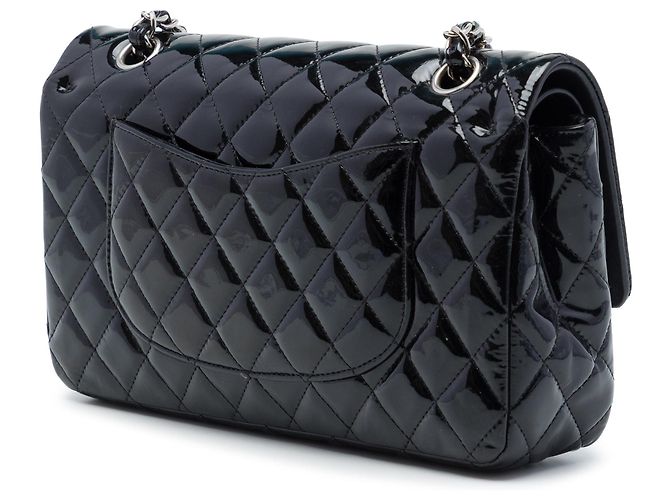 Borsa a tracolla Chanel Medium Classic Double Flap in vernice nera Nero - vista 2